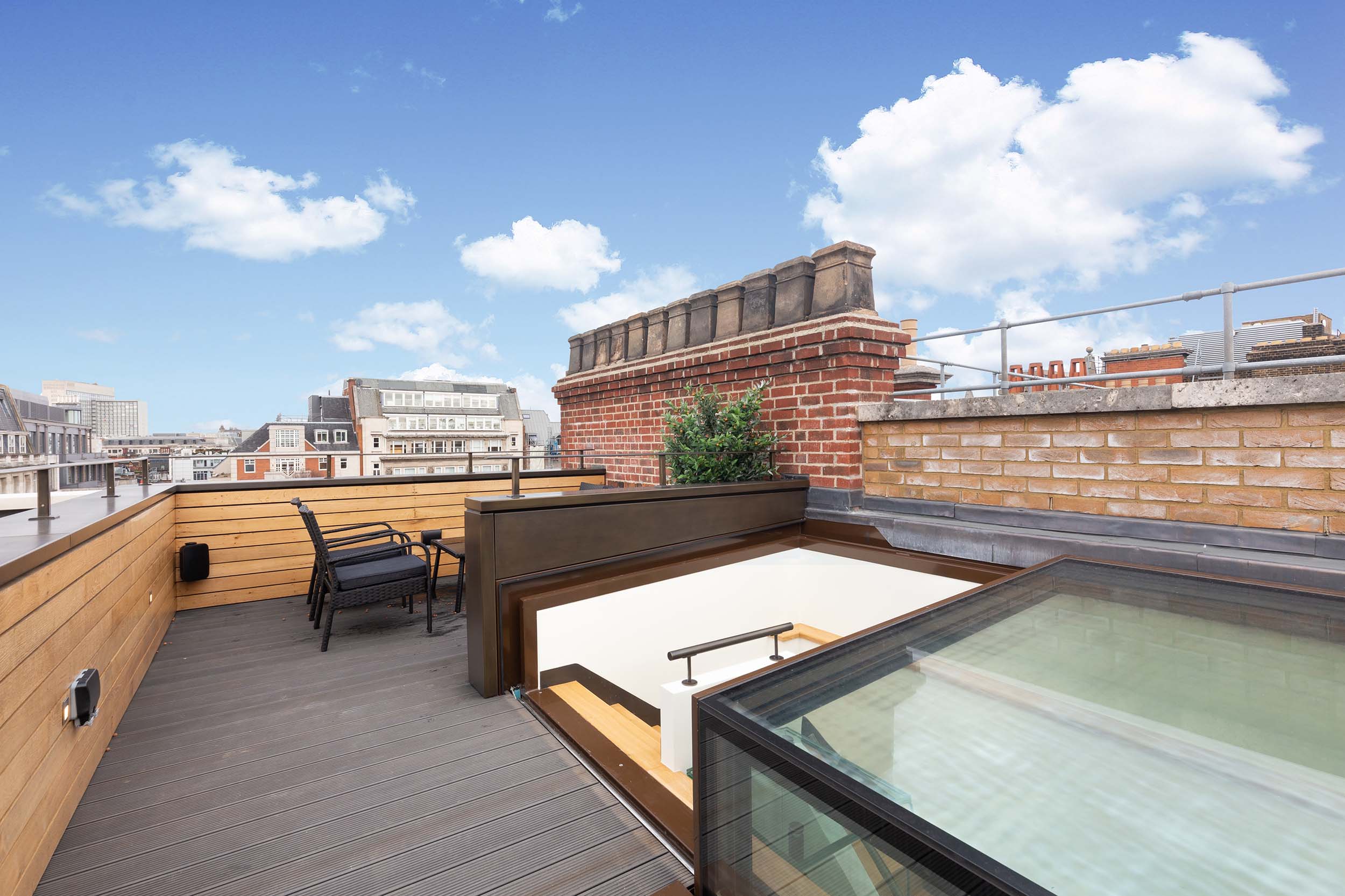 Golden Square - Roof