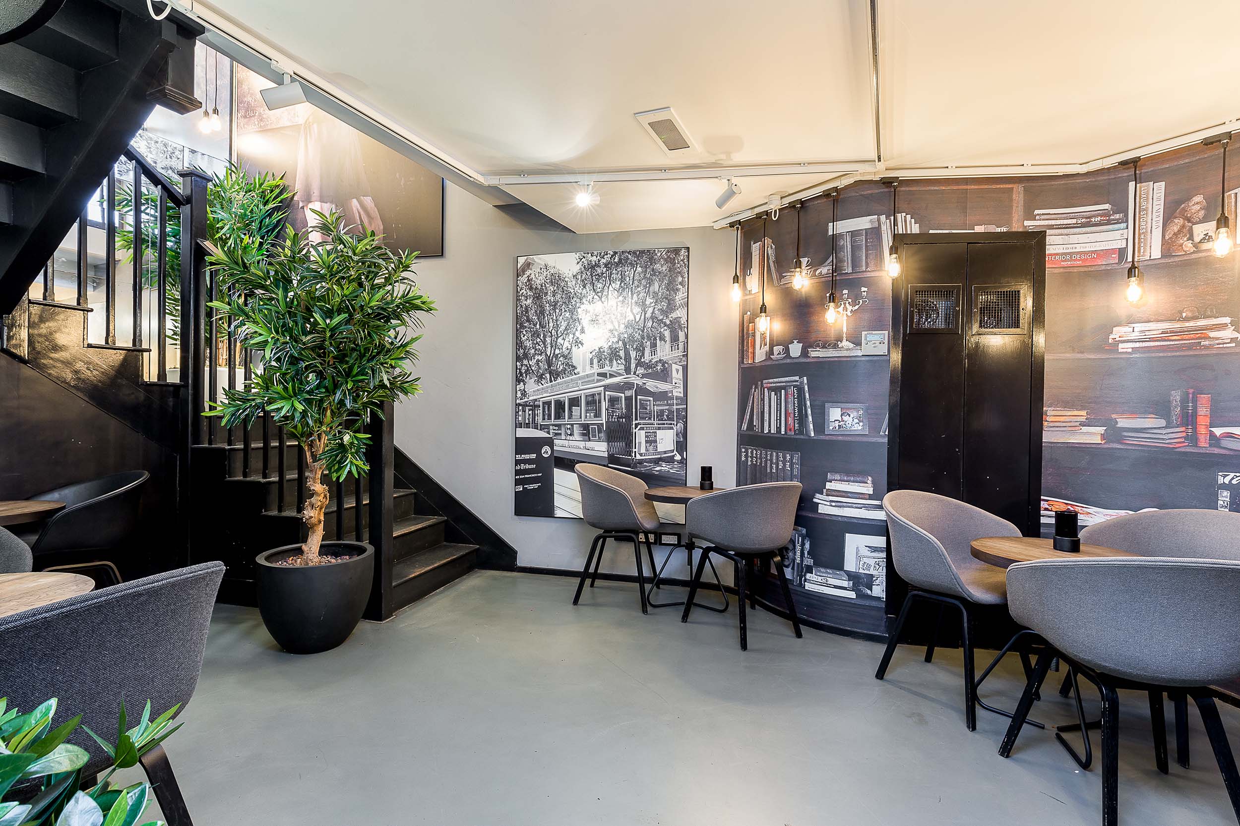 Kings Road Joe & The Juice - Markham Square 49 Shop - interior